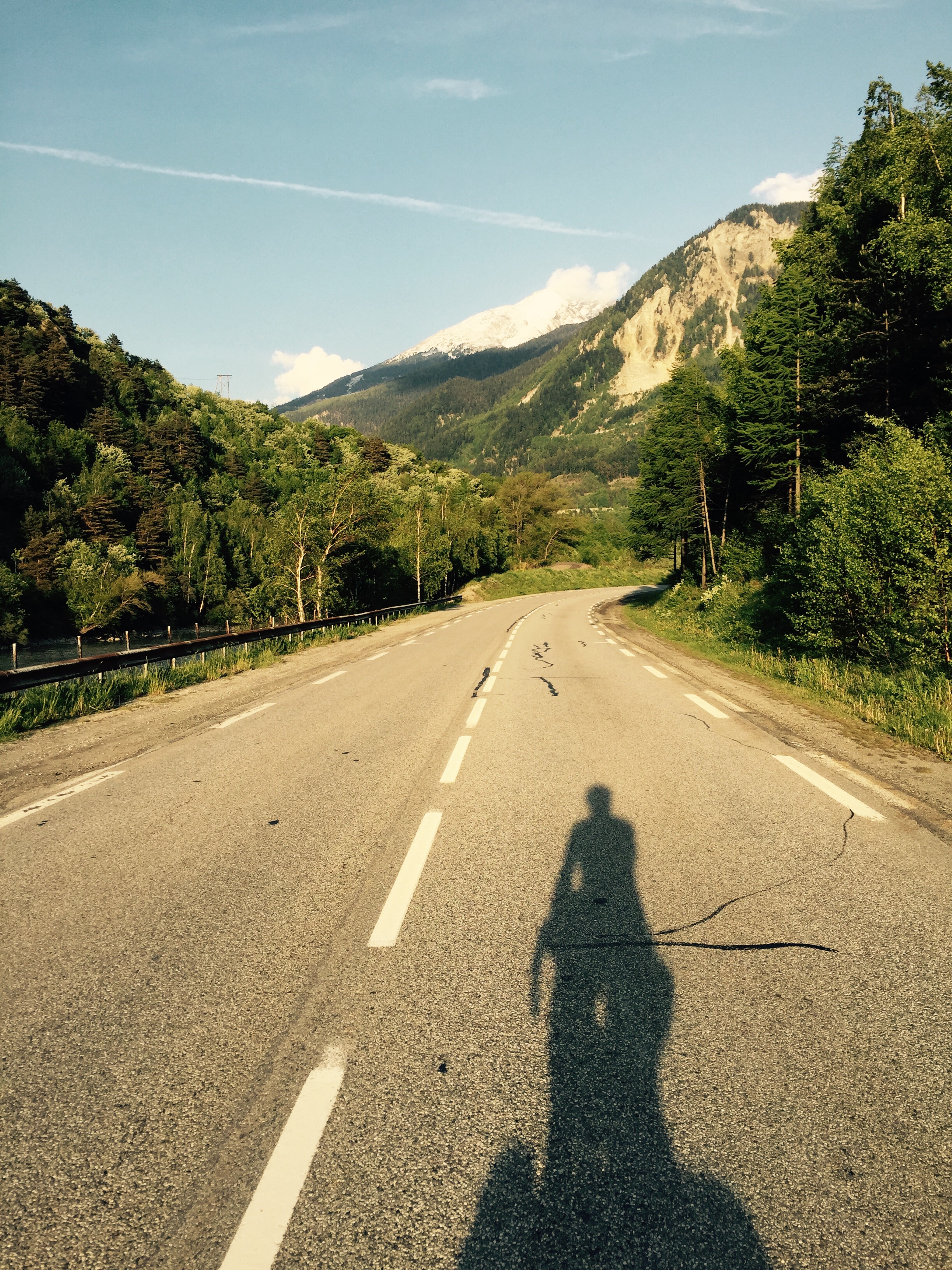 Mountains approach selfie