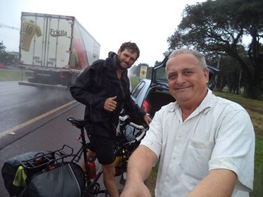 Highway hello, Iguazú, Paraná, Brazil